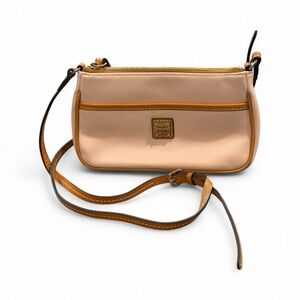 Dooney & Bourke Lola Pouchette Crossbody Bag – Pale Pink Leather EUC